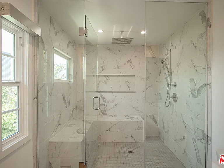 3751 Multiview Dr — Photo 25