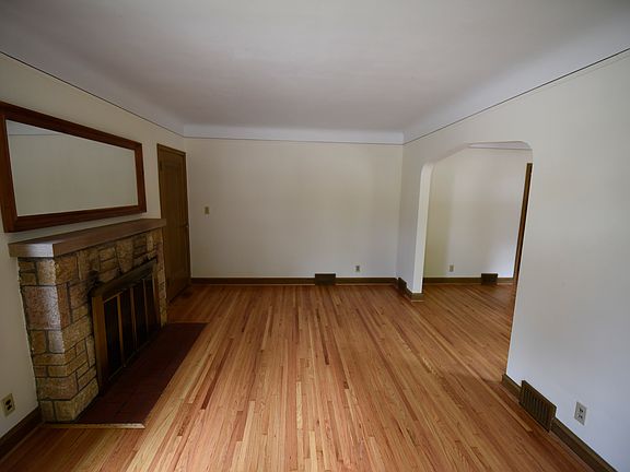 5th image of 3655 Washburn Ave N