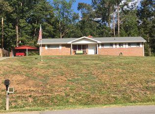 1440 Glendale Dr NE, Dalton, GA 30721