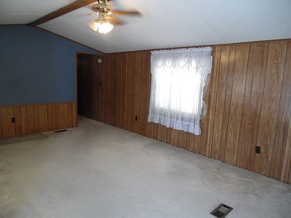 4th image of 1230 Wildflower St