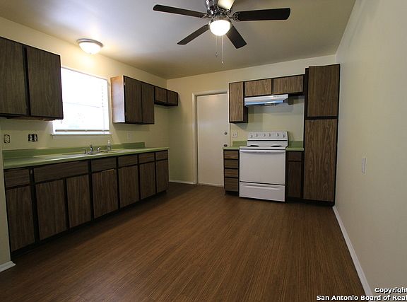 3rd image of 7371 Brook Valley Dr