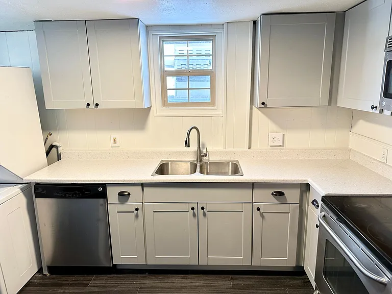 1026 Sycamore St #1/2 — Photo 16