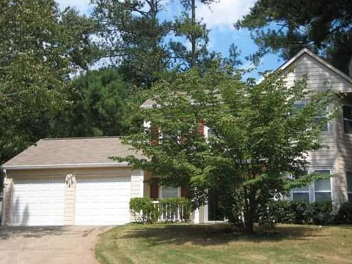 819 Riverstone Ln photo 1