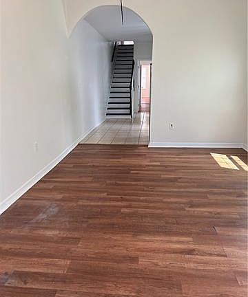 3rd image of 2751 Orleans Ave