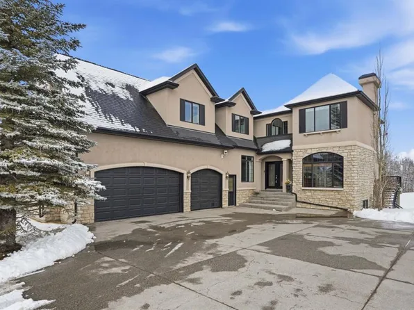 327 W Rodeo Rdg, Rocky View County, AB T3Z 3G2