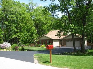 3018 Woodcliff Dr, Marengo, IL 60152