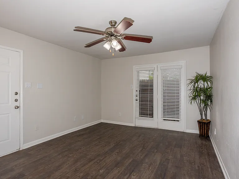 Maya at White Rock Apartments — Photo 16