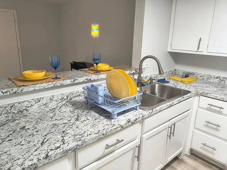 Sun Ridge Apartments — Photo 13