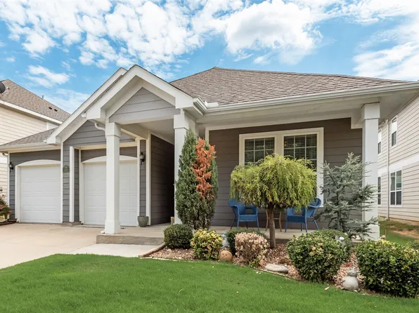 8920 Cranston Ct, Aubrey, TX 76227