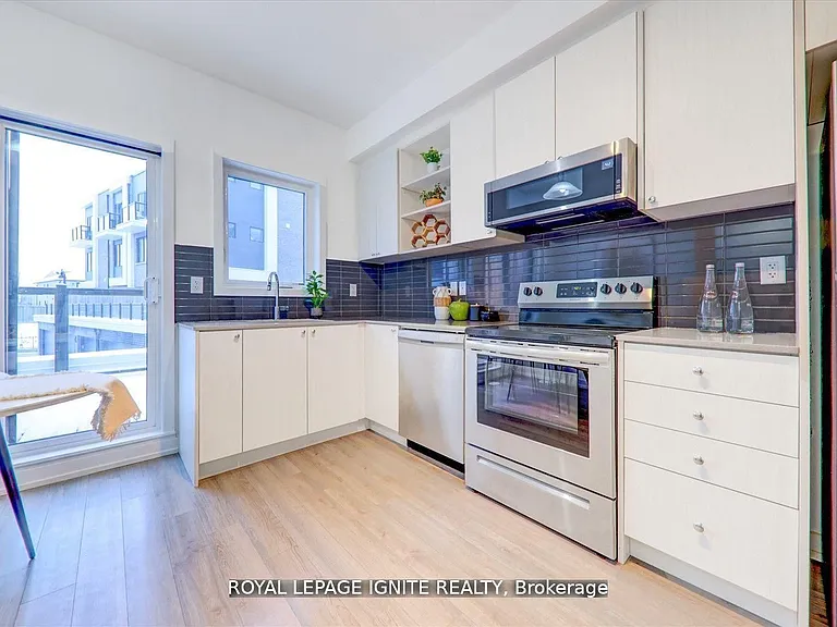 167 Downsview Park Blvd — Photo 8