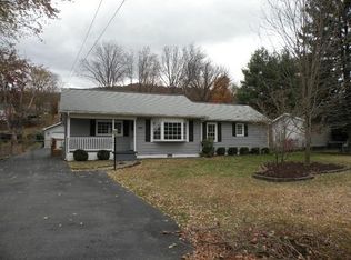 2010 Burma Rd, Salem, VA 24153