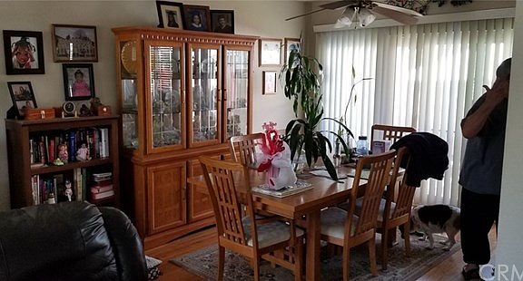 3rd image of 10651 Victoria Ave