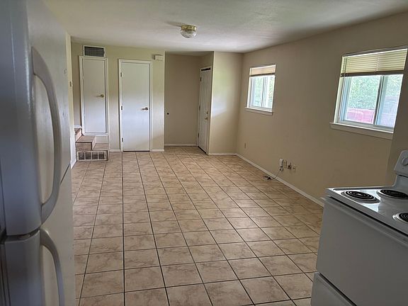 2nd image of 1505 Mill St #4