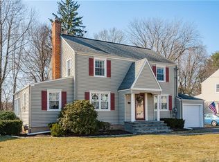 215 Ballard Dr, West Hartford, CT 06119