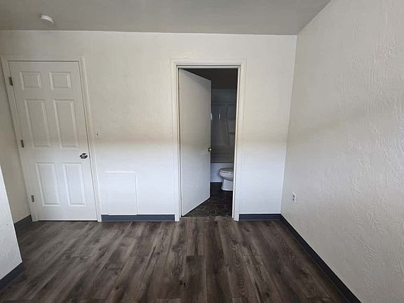 3rd image of 1065 W Marina Dr #5