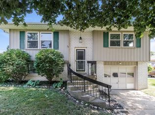 676 Old Gate Rd NW, Grand Rapids, MI 49504