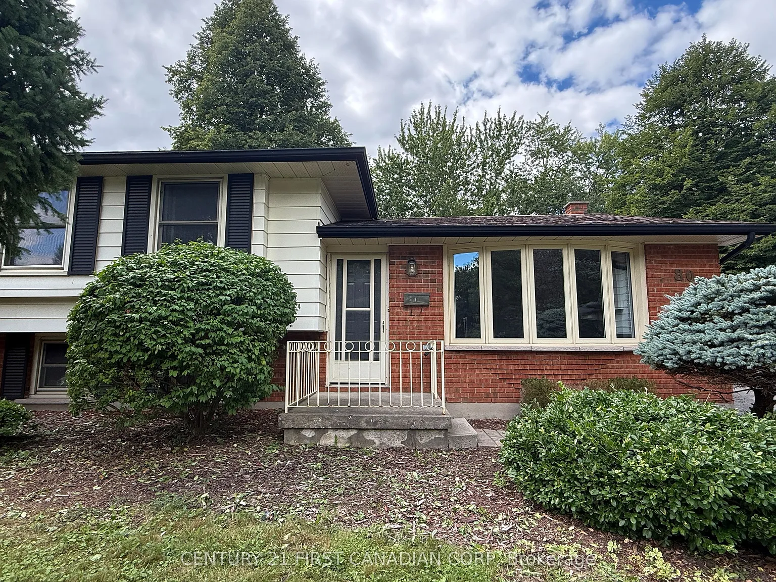 5 bed, $3,100 — Photo 2