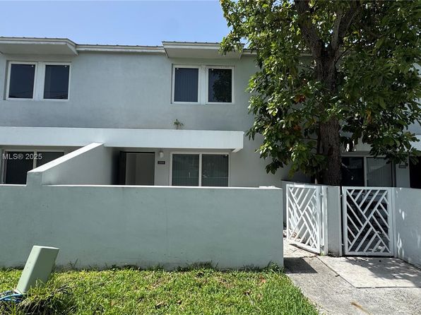 1958 NW 4th Ct #315