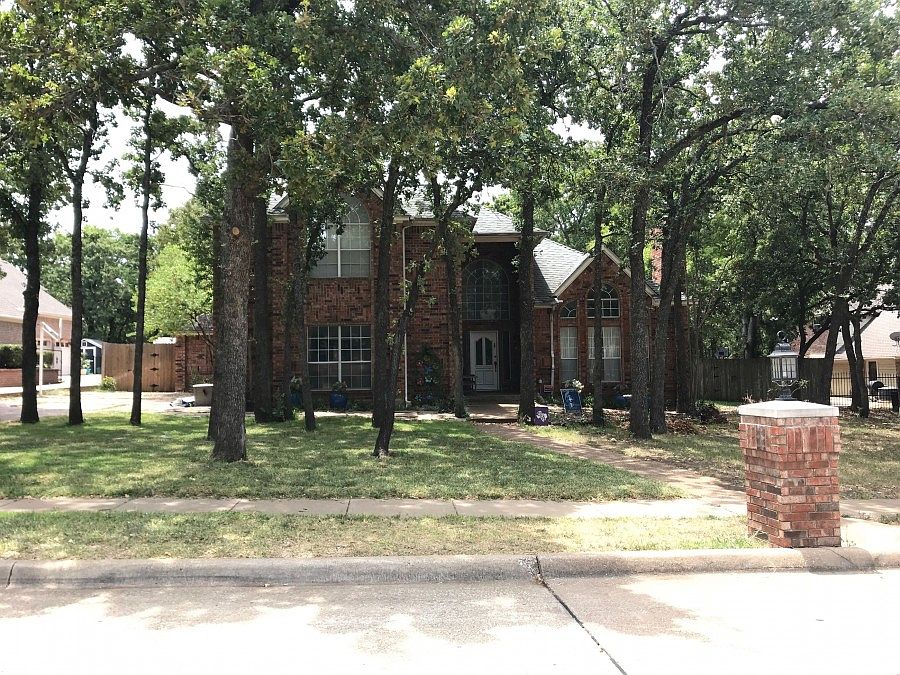 1st image of 908 Williamsburg Ln