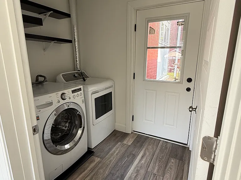433 Oak St #1 — Photo 9