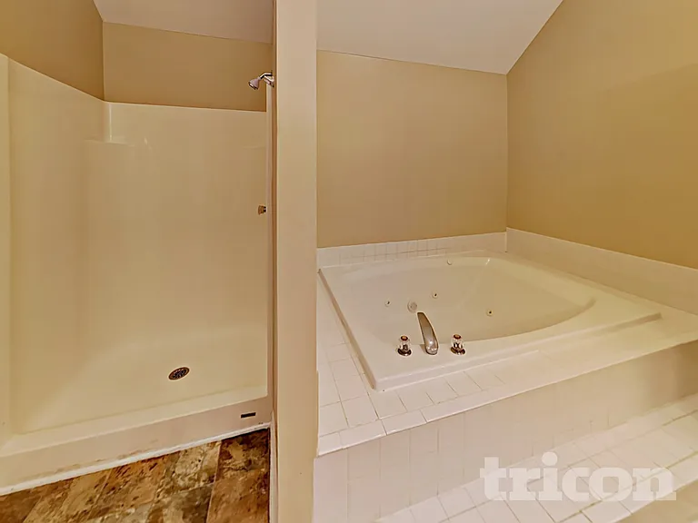 6405 Cardiff Ln — Photo 11
