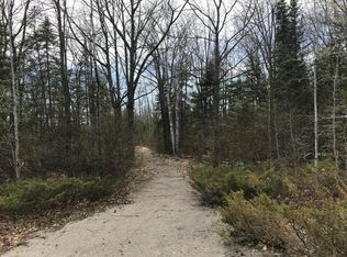 16083 Pine St, Presque Isle, MI 49777