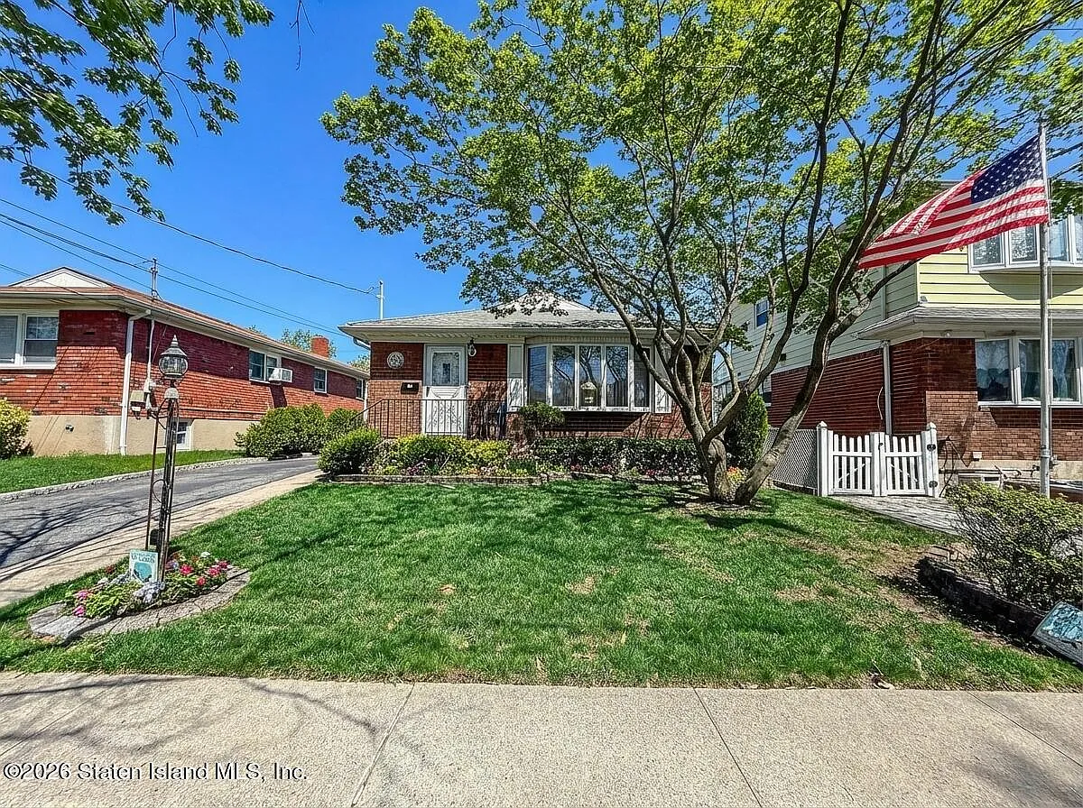 69 Reno Ave photo 1