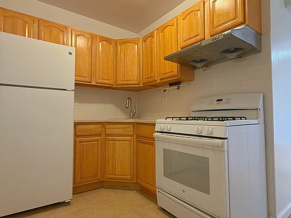 5th image of 40-10 201st St #2F