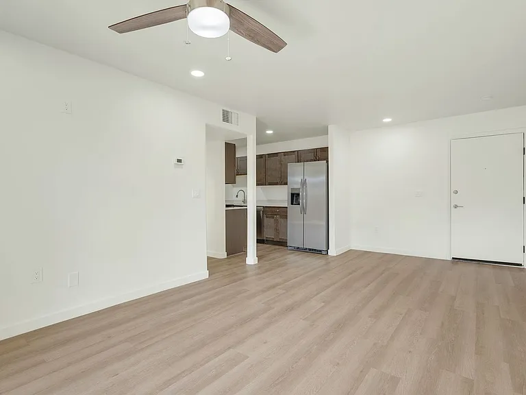 El Dorado Apartments — Photo 60