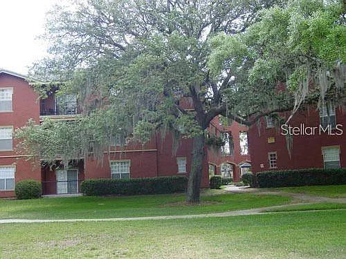 1321 Arbor Vista Loop #209