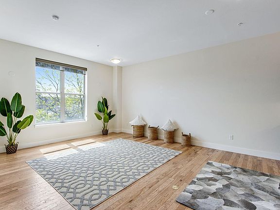 3rd image of 204 Maple St #208