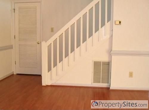 3rd image of 104 Cheltenham Way