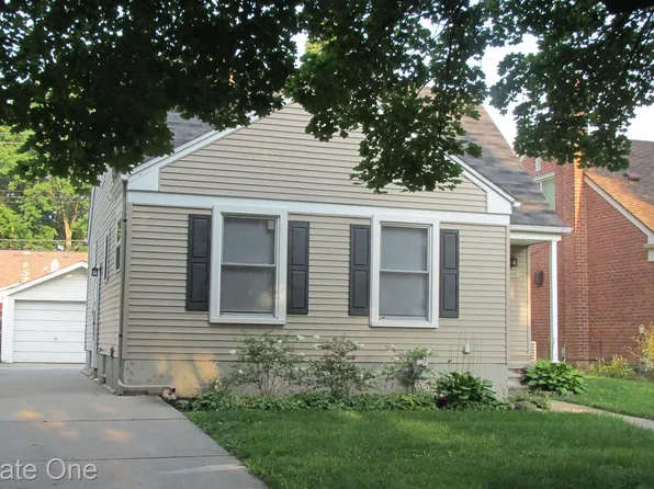 3376 Edgewood St, Dearborn, MI 48124