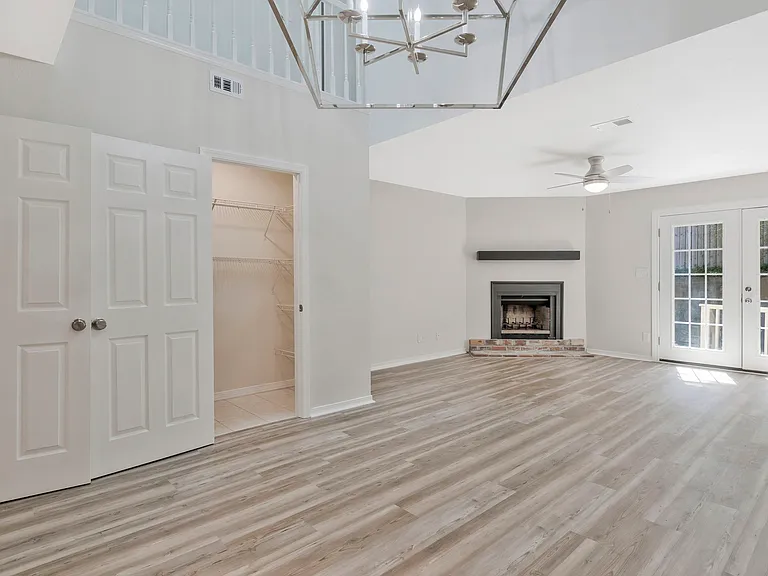 4221 Brookside Dr — Photo 11
