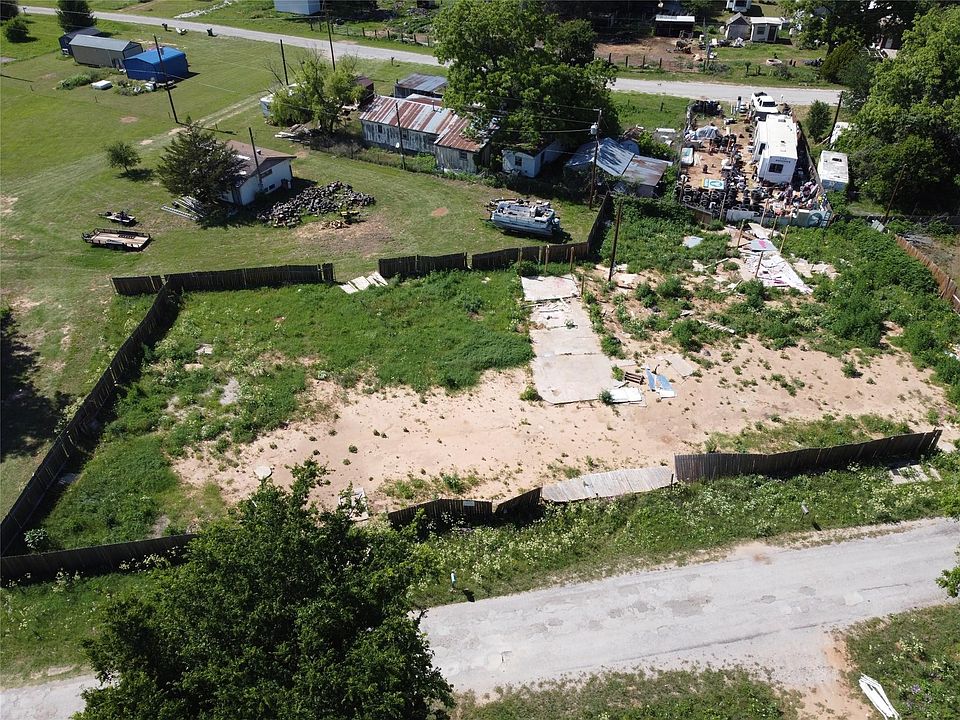 1st image of 222 Kickapoo Trl