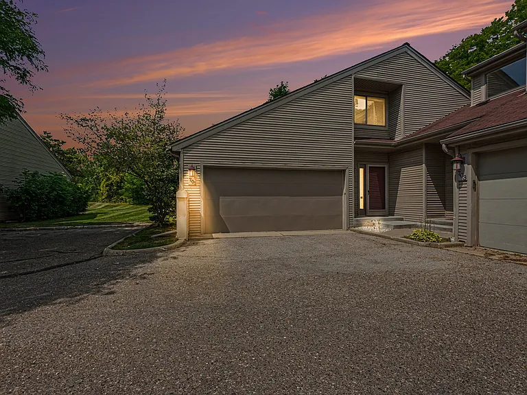 701 Charing Ct — Photo 1