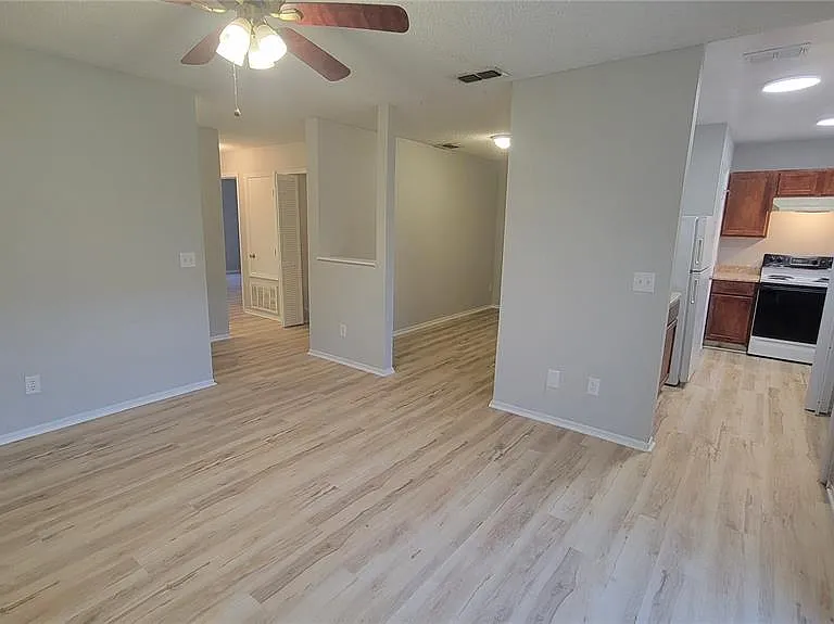 4136 Pershing Pointe Pl #5 — Photo 5