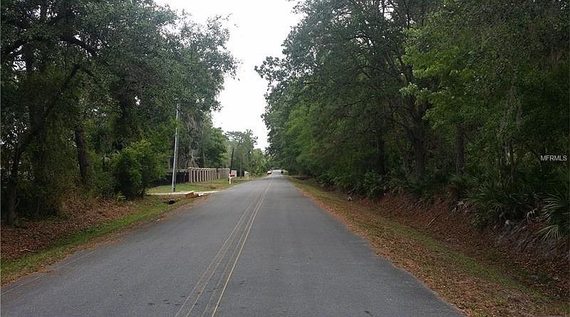 2nd image of 817 Baron Rd