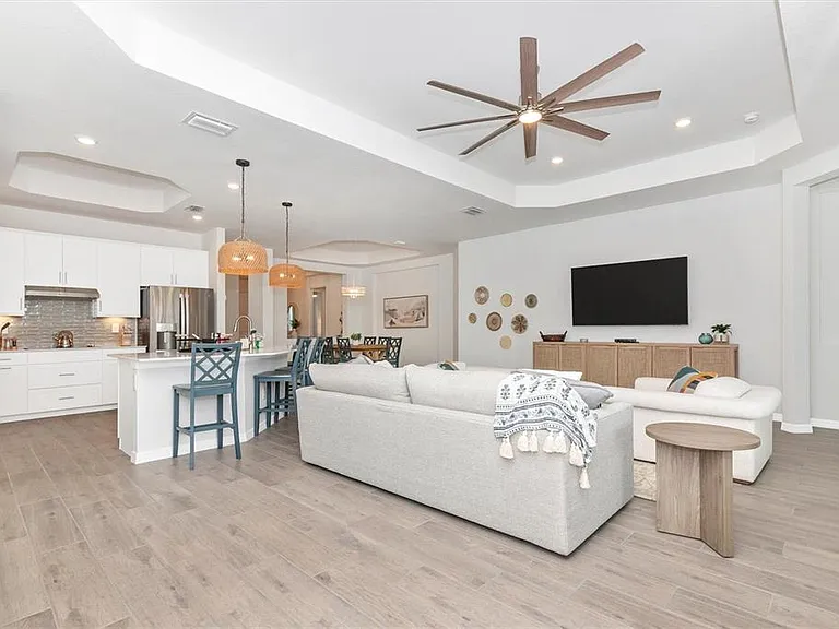 17672 Santorini Ct — Photo 19