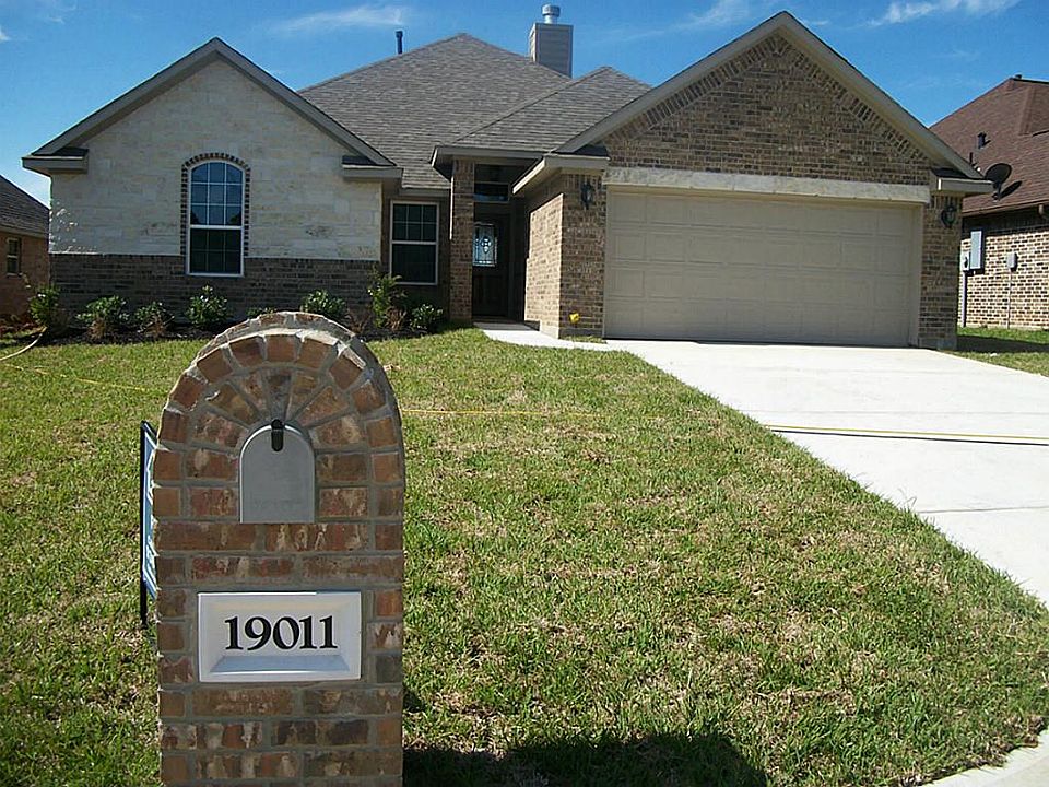 1st image of 19011 Minero Ln