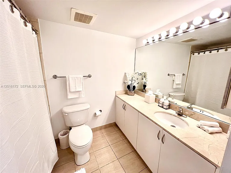 1750 N Bayshore Dr #1218 — Photo 6