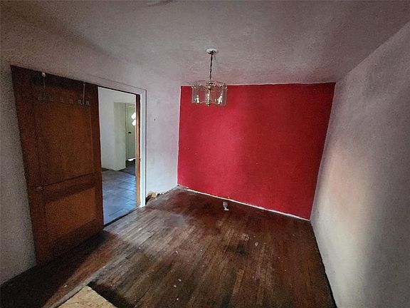 4th image of 1128 Carverdale Dr