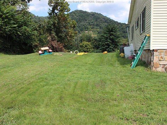3rd image of 13127 Kanawha Ave