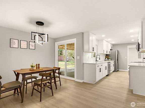 3rd image of 10807 Villa Lane SW