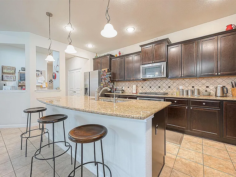 15627 Huddleston Dr — Photo 9