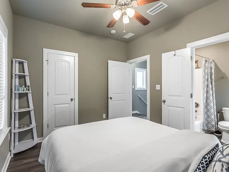115 S Donelson St — Photo 26