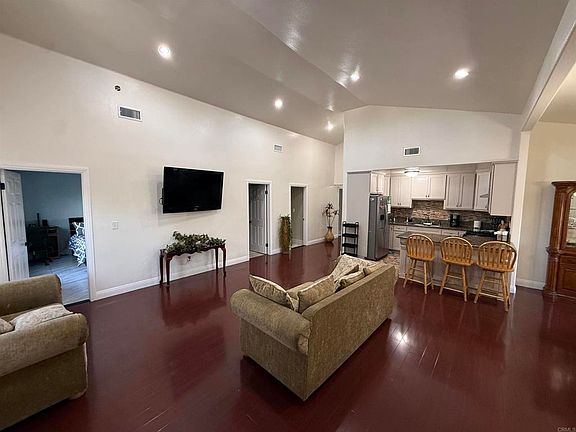 3rd image of 4115 Calico Ave
