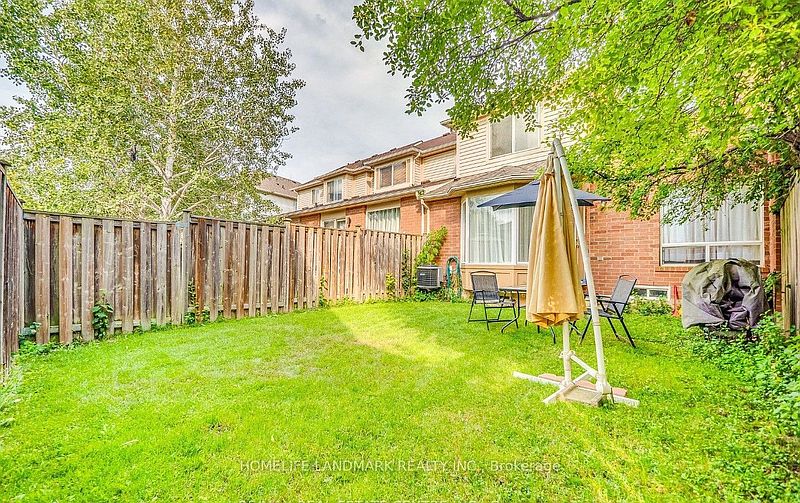 Oakville Townhouse for rent - 3 Bedrooms — photo 28