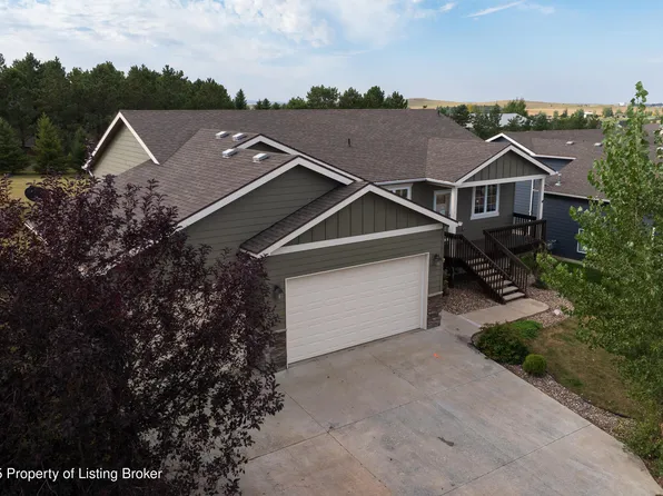 1093 Wahl St, Dickinson, ND 58601