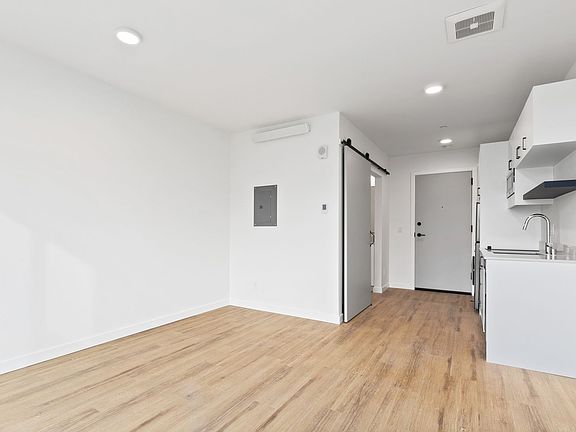 4th image of 6820 Oswego Pl NE #309